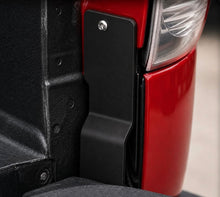 Load image into Gallery viewer, Tailgate Theft Protector