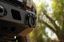 Load image into Gallery viewer, DV8 CENTER MOUNT FRONT BUMPER V2 (FOR 2016-2023 TACOMA)