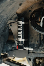 Load image into Gallery viewer, Locked Offroad 4 Runner 2.5&quot; Shock Package